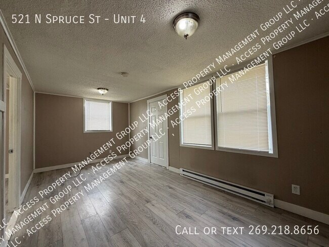 Photo - 521 Spruce St Unit 4