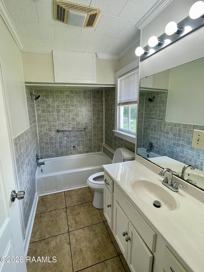 Photo - 135 Oswald St