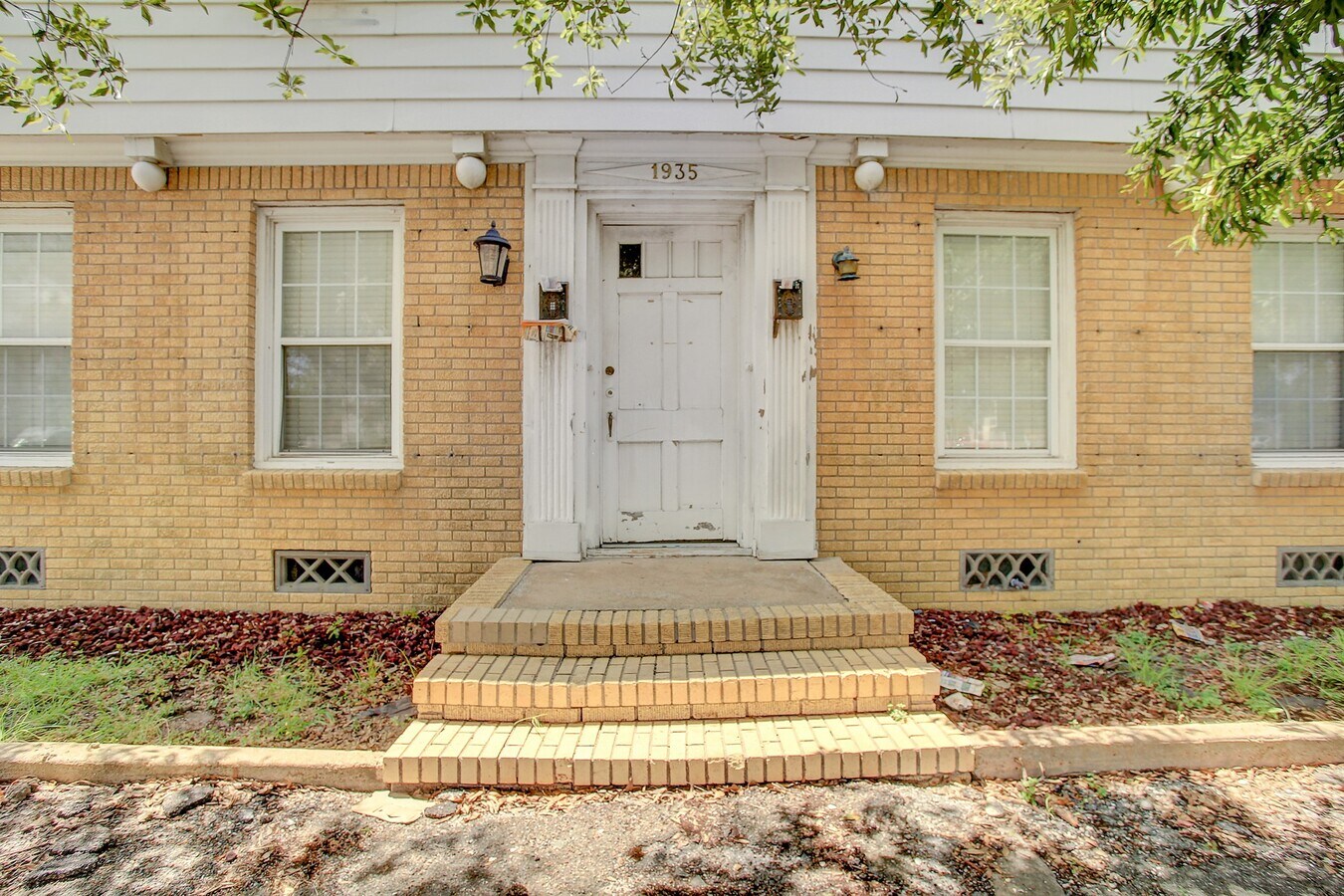Photo - 1935 Richmond Ave