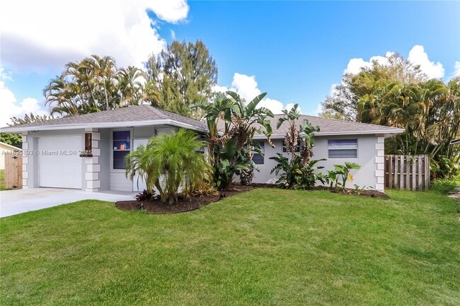 Photo - 3013 SE Banyan St