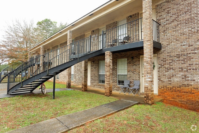 Shoal Creek Apartments