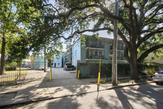 Building Photo - 1621 Governor Nicholls St Unit 106 Rental