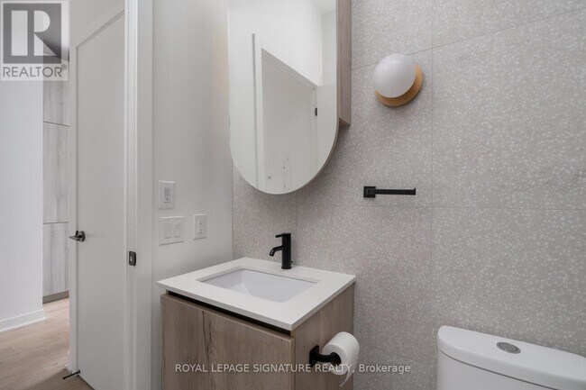 Photo - 2625 Dundas St W Unité 803