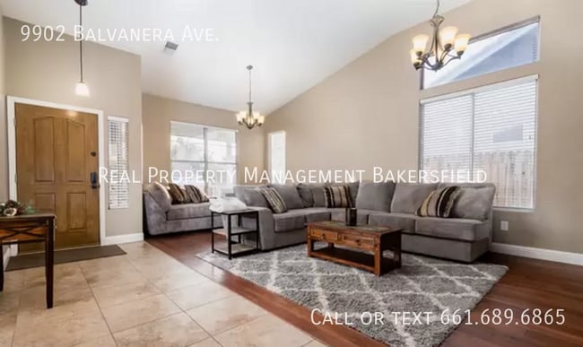 Photo - 9902 Balvanera Ave