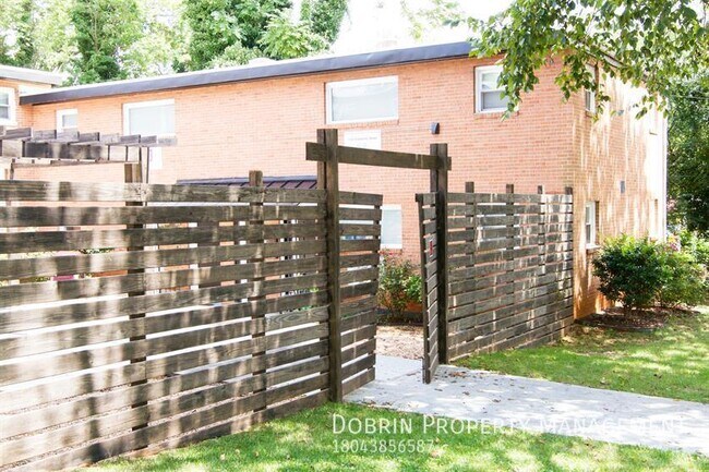 Photo - 1726 Claiborne St Unit C