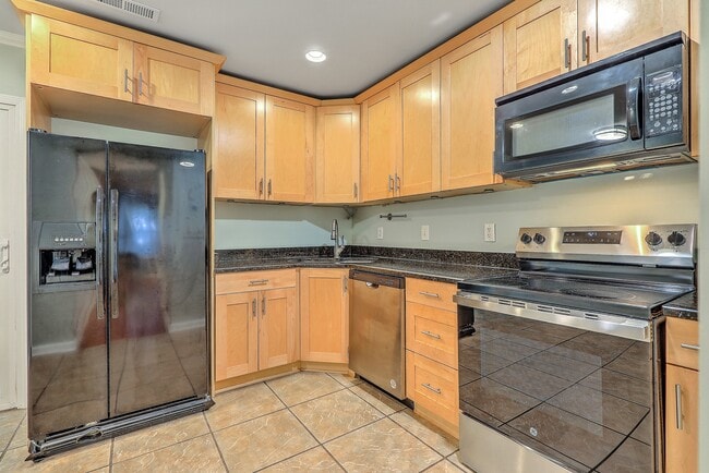 Photo - 502 Stinson Dr