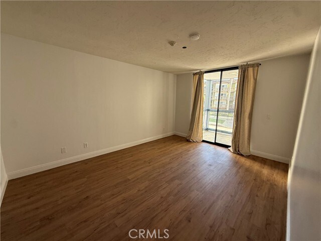 Photo - 575 Esplanade Unidad 303