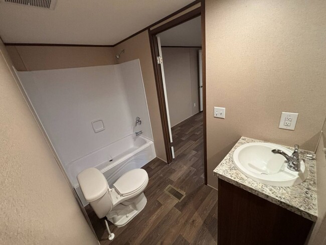 3212 Plateau Dr