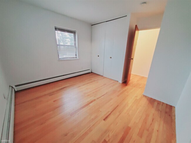 Photo - 1 br, 1 bath Condo - 28 Belltown Rd Unit K Unidad K