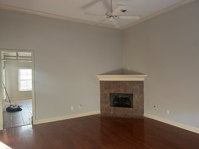 Photo - 303 Silver Tree Ln