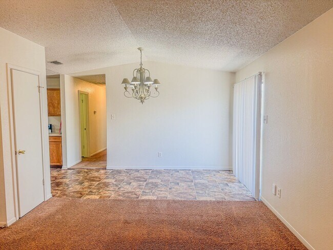Photo - 402 Alpine St Unit B