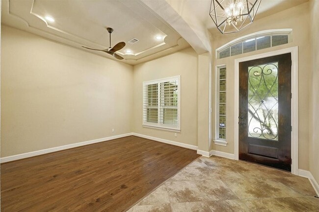 Photo - 211 Lake Como Dr