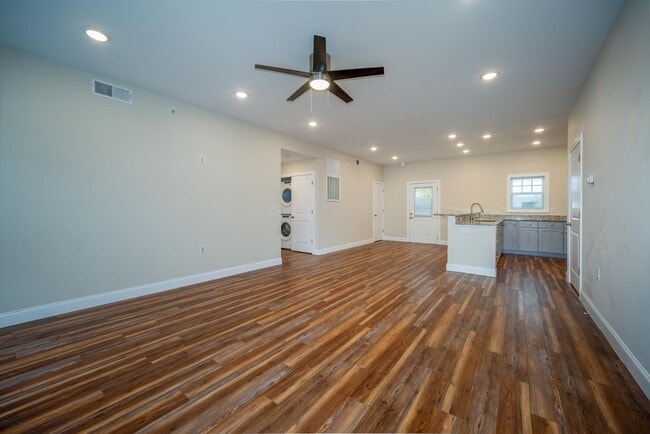 Photo - 41 Mary Helen Pl