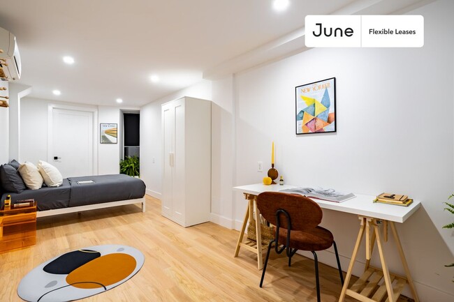 Trendy ROOM at The Central Park Manhattan House