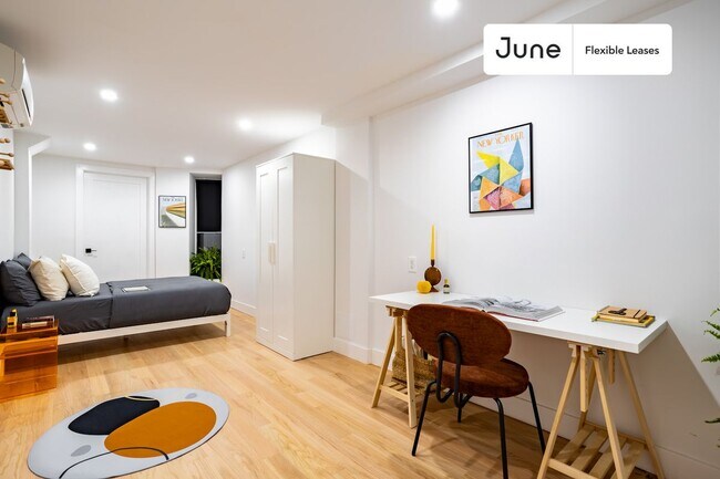 Photo - Trendy ROOM at The Central Park Manhattan House Unit 2