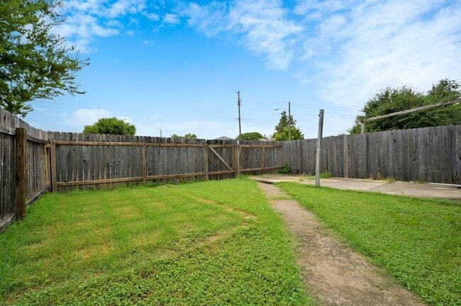Photo - 16113 Fitchburg Cir