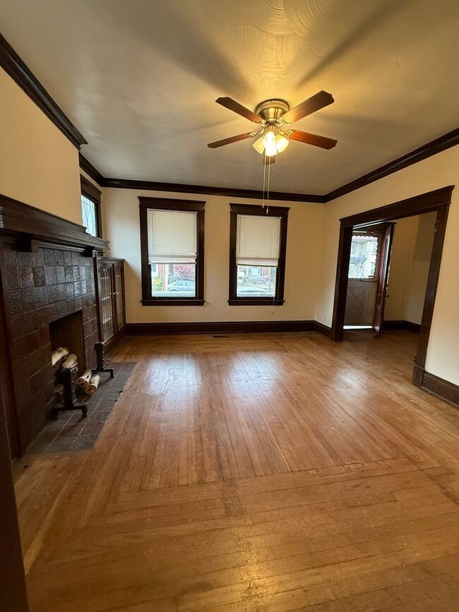 Photo - 1612 Quarrier St Unidad Downstairs