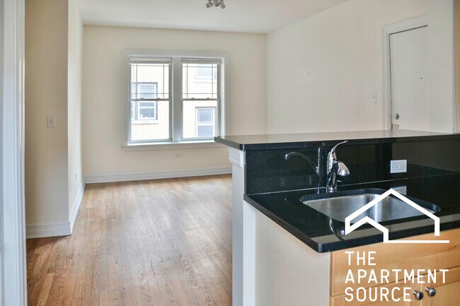 Photo - 3810 N Sheffield Ave Unit 2W