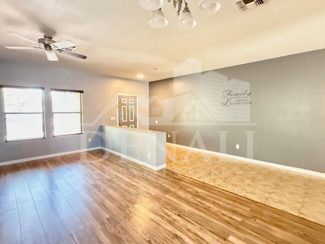 Photo - 2858 W Mineral Butte Dr