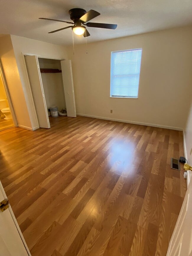 Photo - 912 -914 N Church St Unit 914 NCS