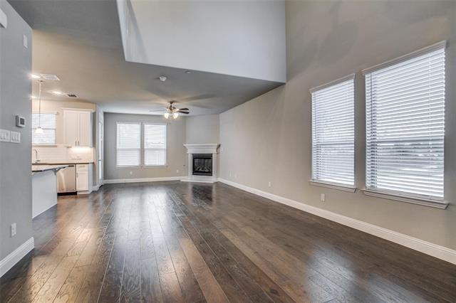 Photo - 704 Reeves Ln