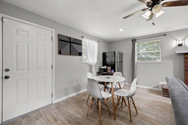 Photo - 4314 E Henry Ave Unidad SI ID1244363P