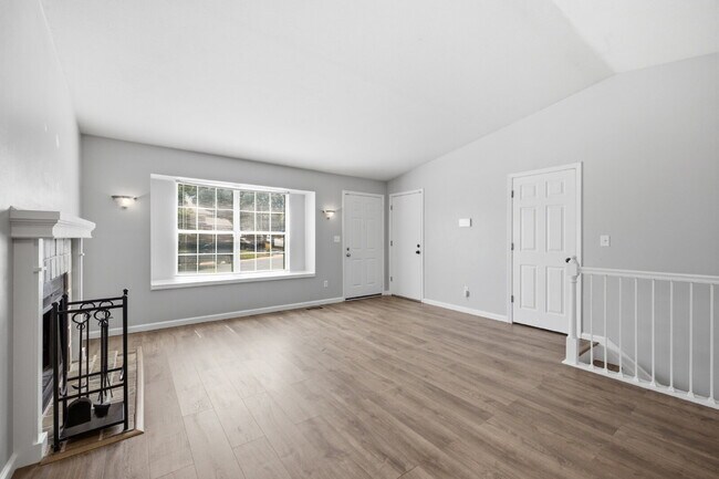 4 Bedroom, 2 Bath Ranch Style Home w/ Finished Walkout Basement!