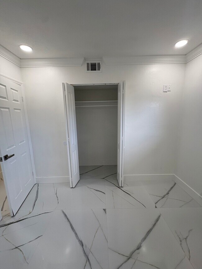 7707 Camino Real