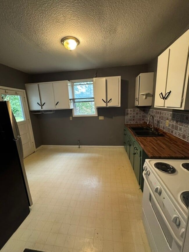 Photo - 1707 Tecumseh St