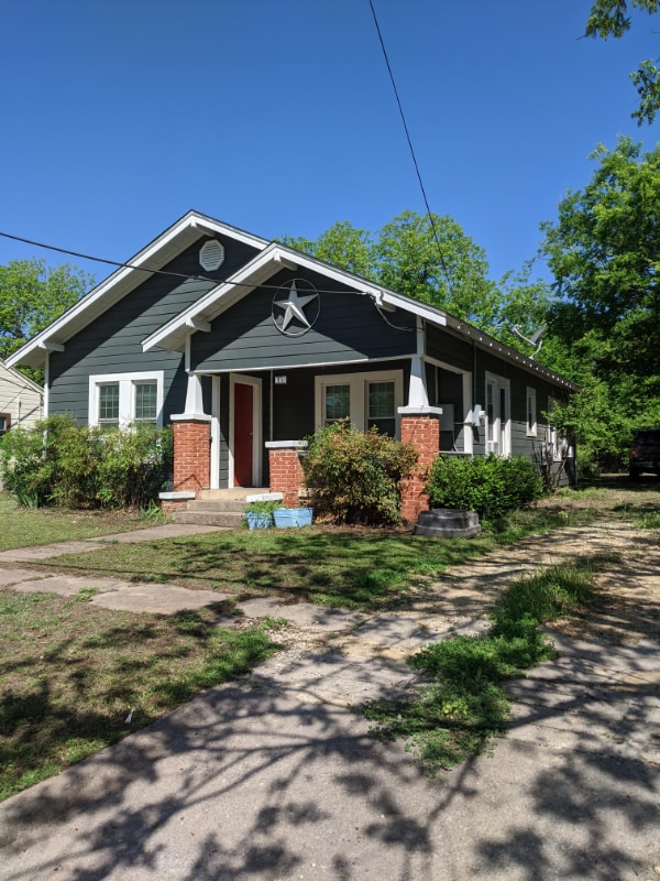 Building Photo - 885 W Long Rental