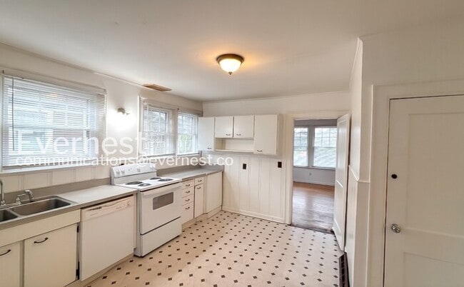 Photo - 1125 Highland Dr