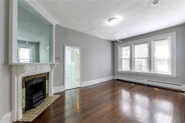 Photo - 41 Almy St Unit 1