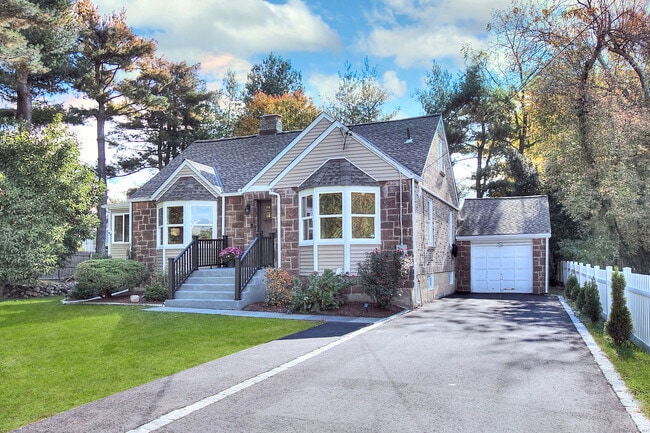 Photo - 24 Mills St
