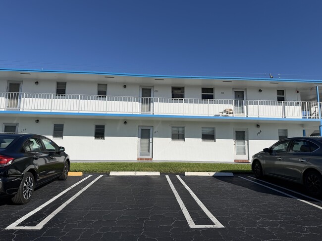 Photo - 1113 Lake Terrace Unit 205