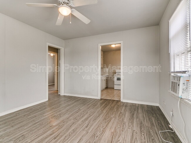 Photo - 4005 N Rockwell Ave