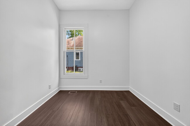 Photo - 2807 Beacon Ave Unit 1