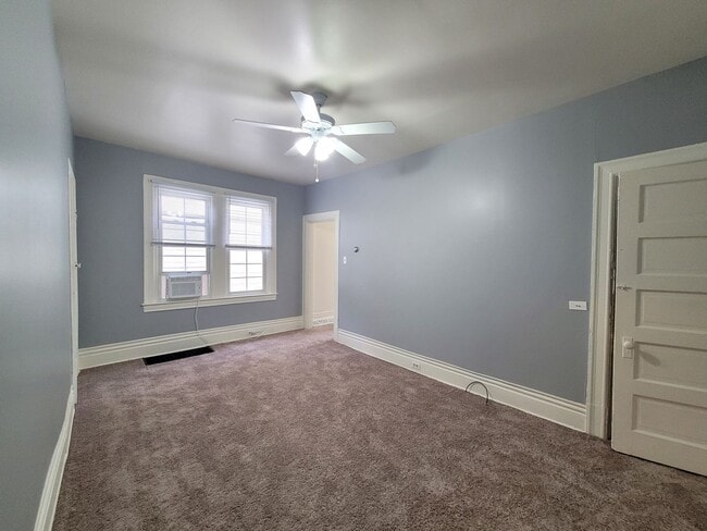 Photo - Dormont - 3 Bedroom Home