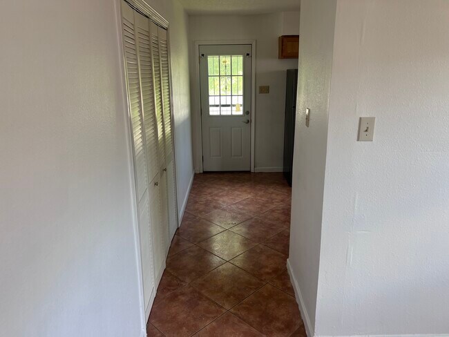 Photo - 4536 Viola St