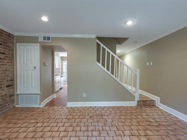 Photo - 12 Hyde Park Blvd Unit 6