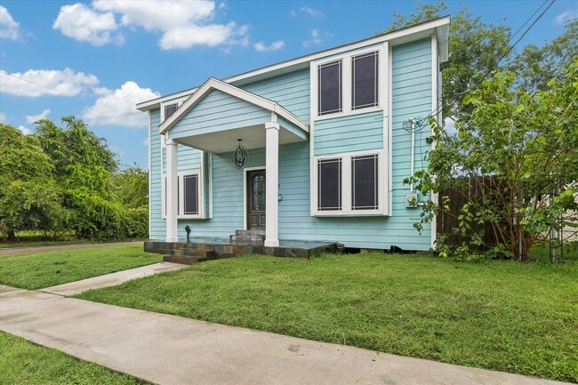 Photo - 601 W Cleveland St