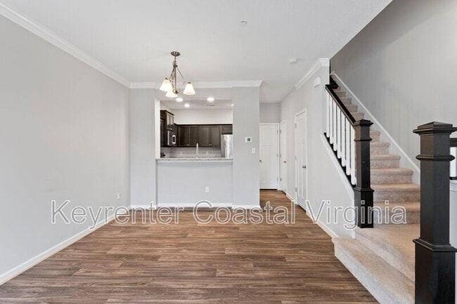 Photo - 605 Kathy Ann Way W