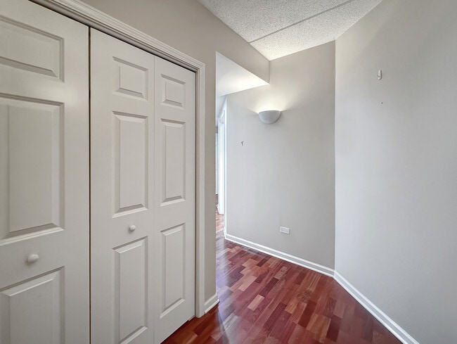 Photo - 701 W Rand Rd Unidad 137