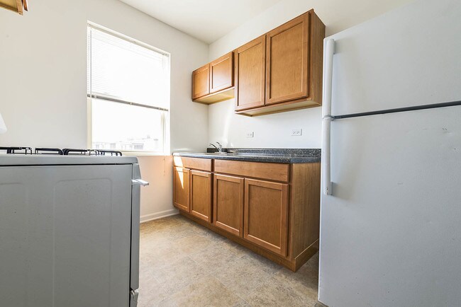 Photo - 8201 S Drexel Ave