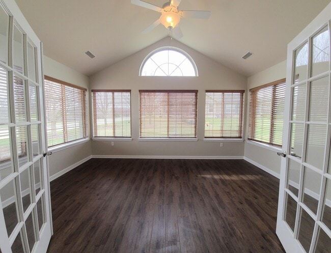 Photo - N70W15476 Amberleigh Cir Unit N70W15457