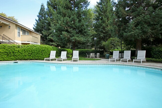 Sierra Meadows Apartments