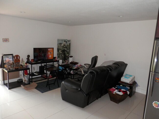 Photo - 9459 SW 76th St Unit R1