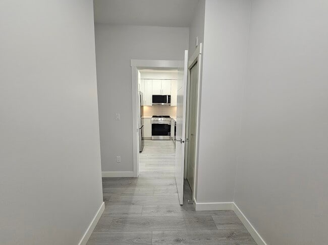 Photo - 33886 Pine St