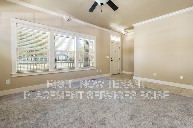Photo - 994 E Winding Creek Dr