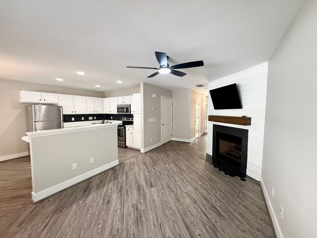 Photo - Beautiful 2 Bedroom, 2.5 Bath Townhome in St. Andrews at Stoney Creek – Golf Course Community, Wh...