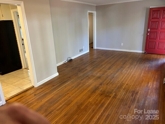 Photo - 724 Vanderbrook Rd